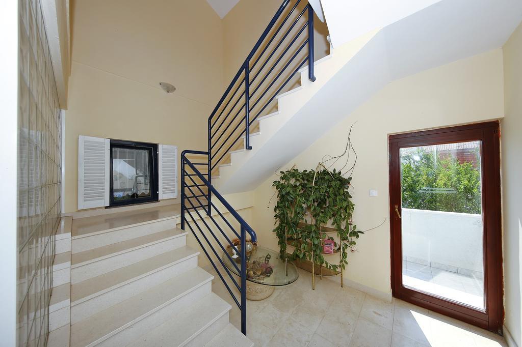 Punta Preko Apartments Bagian luar foto